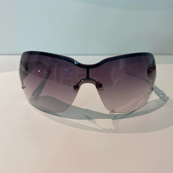 Gucci GG Gunmetal Silver Logo Wrap Purple Tint Floating Frame Ivory Sunglasses - Picture 2 of 10